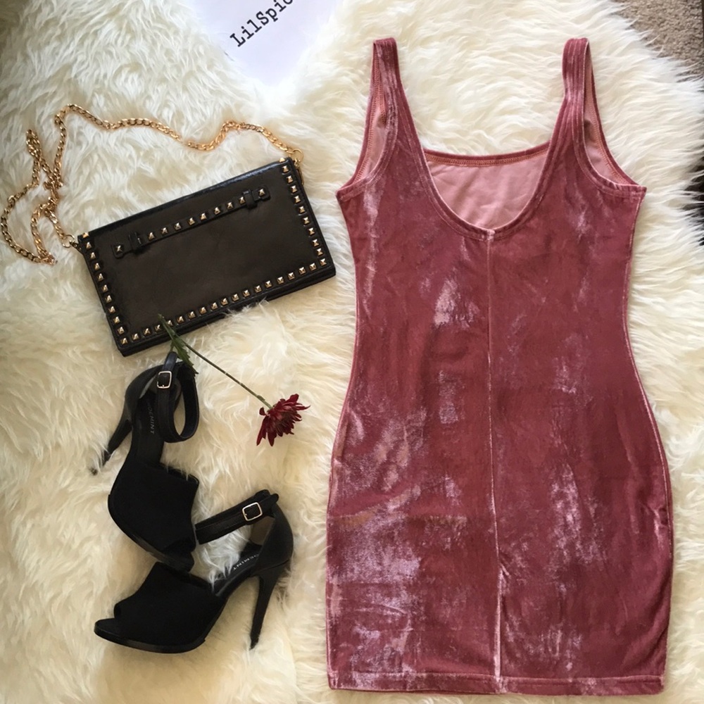 Breanne pink velvet bodycon dress - Picture 7 of 8